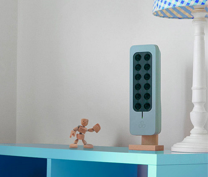 TEQOYA 200 room air purifier and ionizer